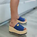 Lucía Blue