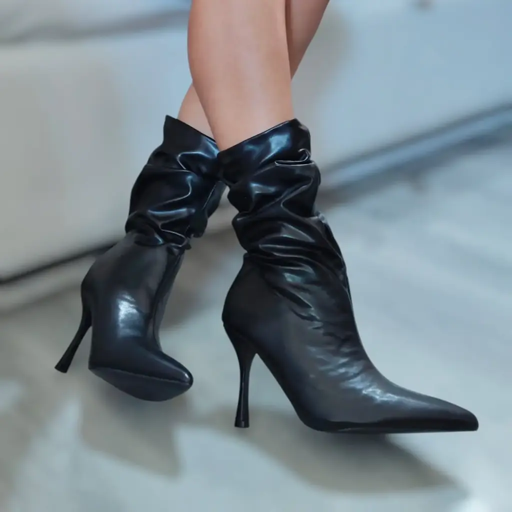 Violeta Black